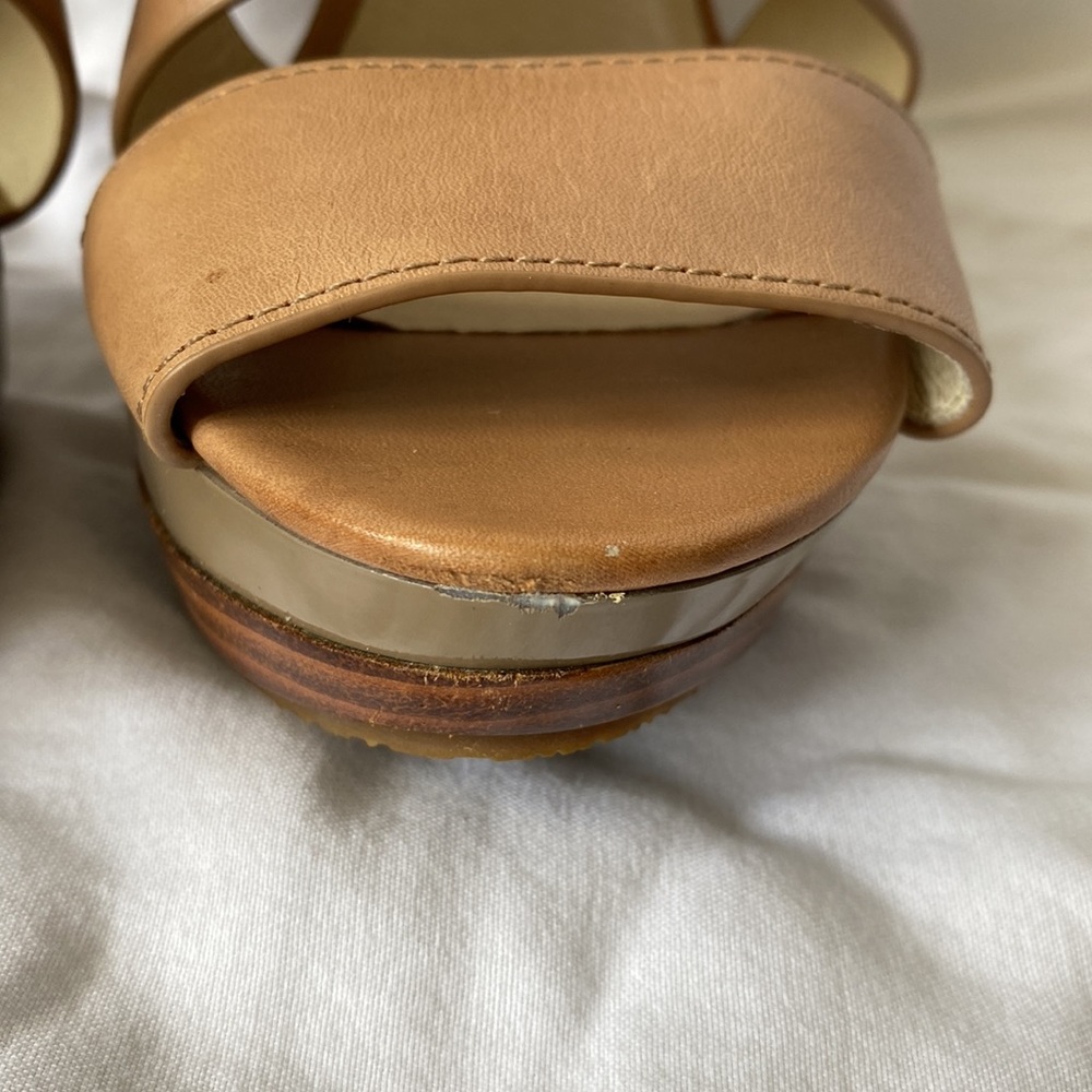 Michael Kors Tan Platform Pumps Size 8 - Picture 3 of 9